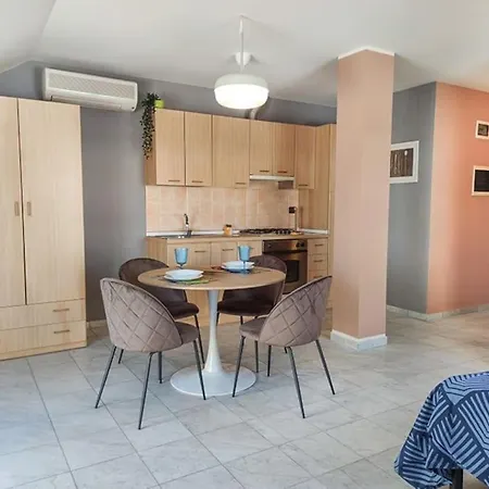 Accogliente Mansarda A Due Passi Dal Mare * سان بنيديتّو ديل ترونتو
